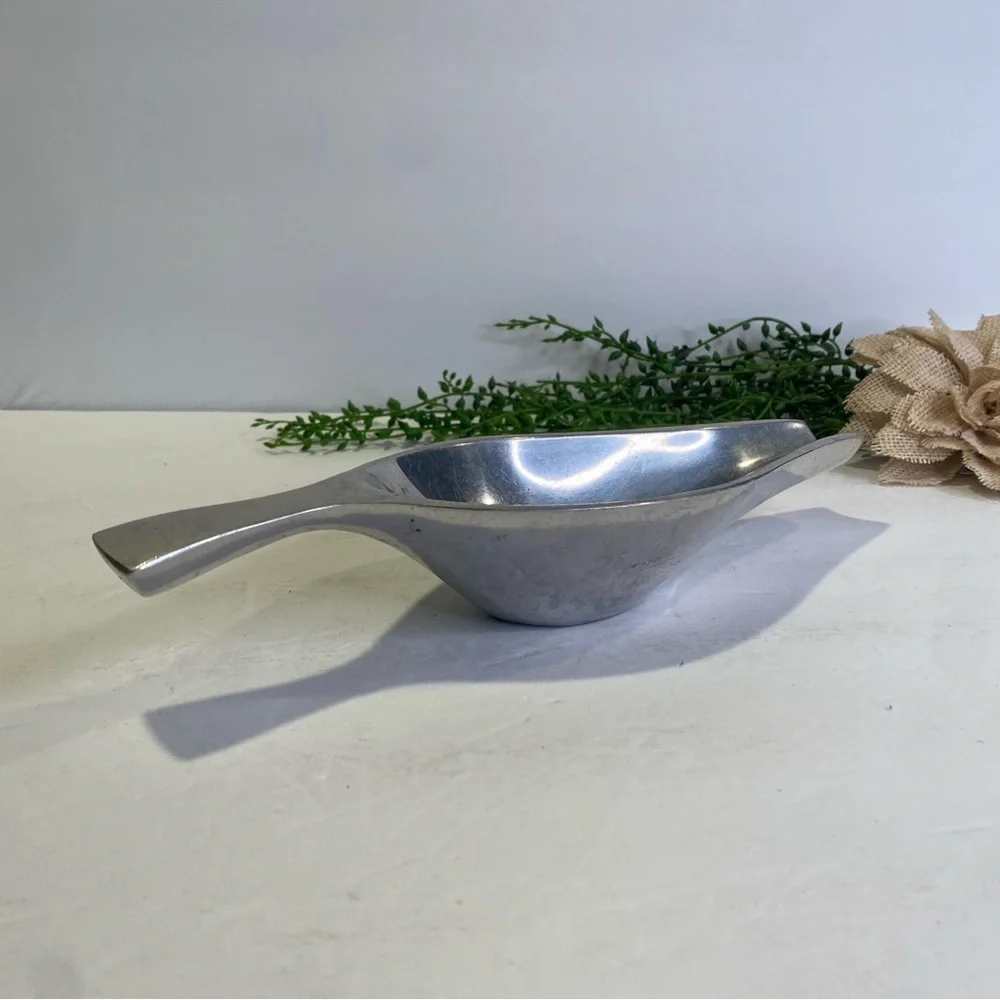 Vintage MCM Retired Nambe #524 Gravy Boat Sauce Dish Metal Alloy USA Made